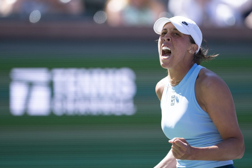 Madison Keys esulta dopo la grande vittoria contro Elise Mertens a Indian Wells